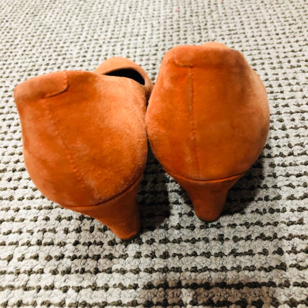 Heels - Picture 2 of 2